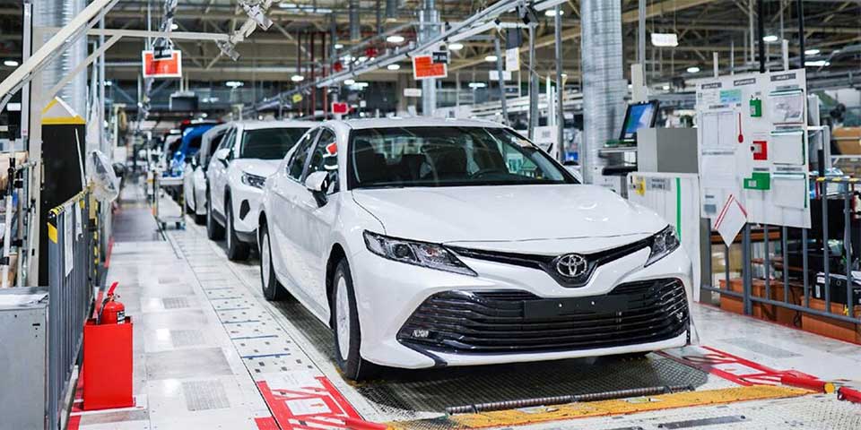 Производство Toyota растет 5 месяцев подряд благодаря гибридам в США proizvodstvo toyota rost